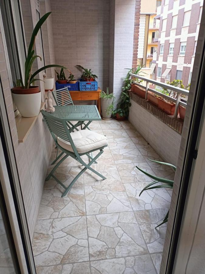 Private Room In A Shared Flat In Castellon 卡斯特利翁-德拉普拉纳 外观 照片