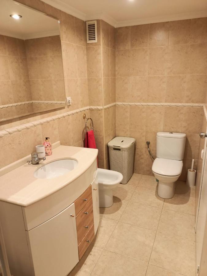 Private Room In A Shared Flat In Castellon 卡斯特利翁-德拉普拉纳 外观 照片