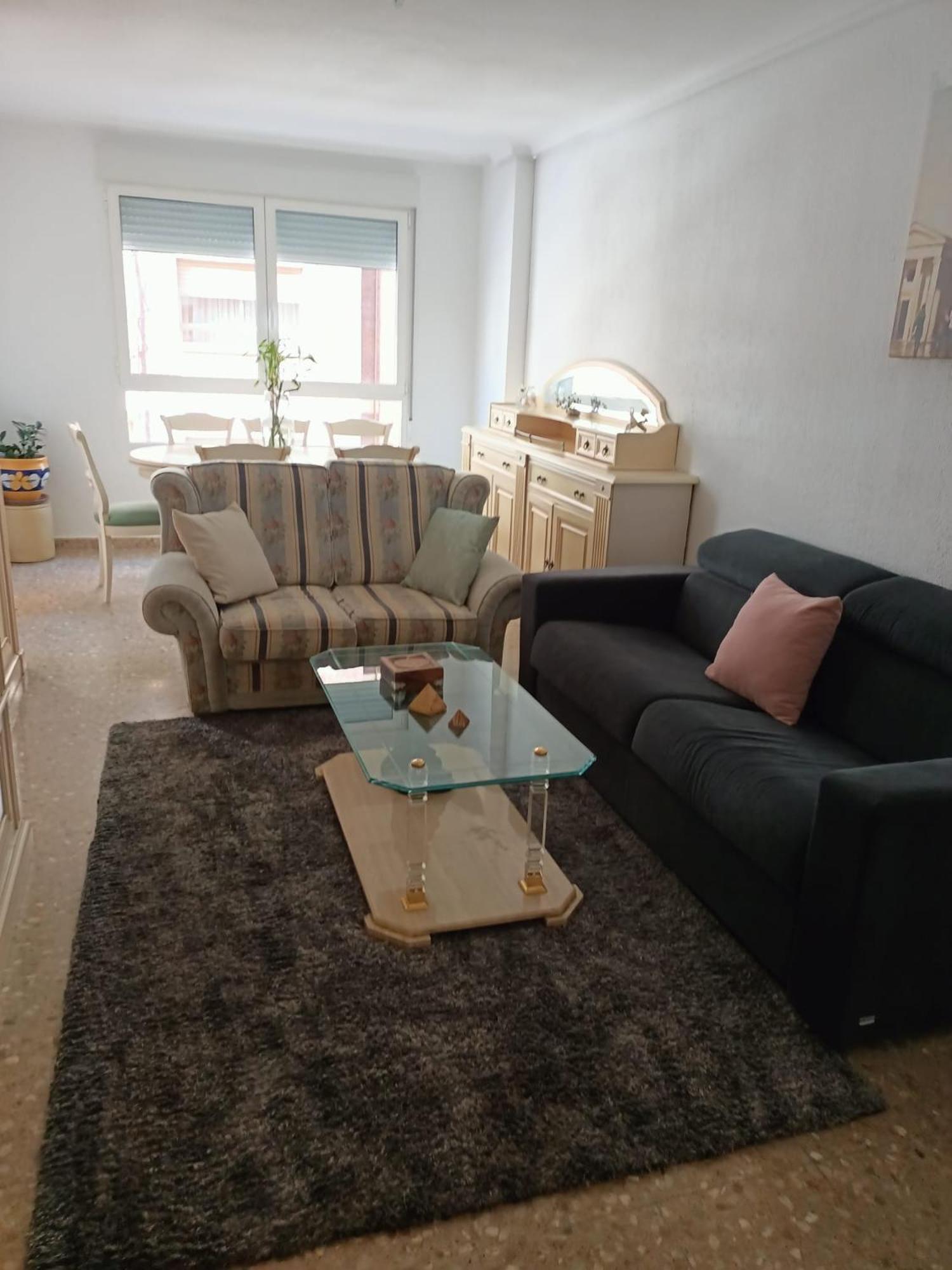 Private Room In A Shared Flat In Castellon 卡斯特利翁-德拉普拉纳 外观 照片