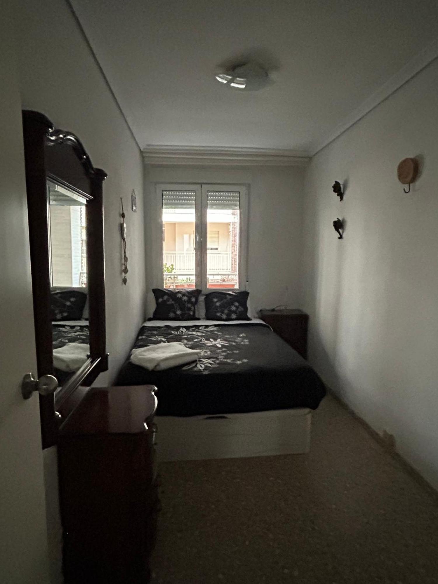 Private Room In A Shared Flat In Castellon 卡斯特利翁-德拉普拉纳 外观 照片