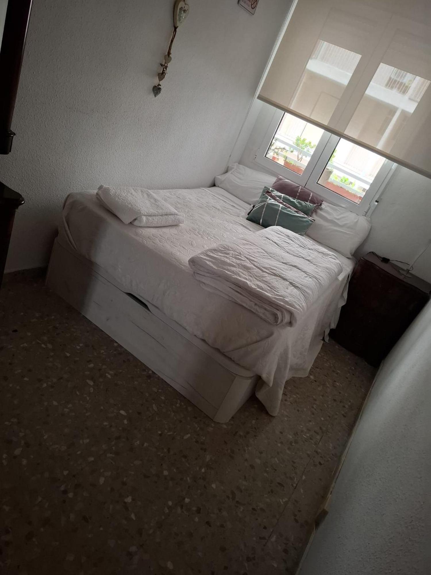 Private Room In A Shared Flat In Castellon 卡斯特利翁-德拉普拉纳 外观 照片